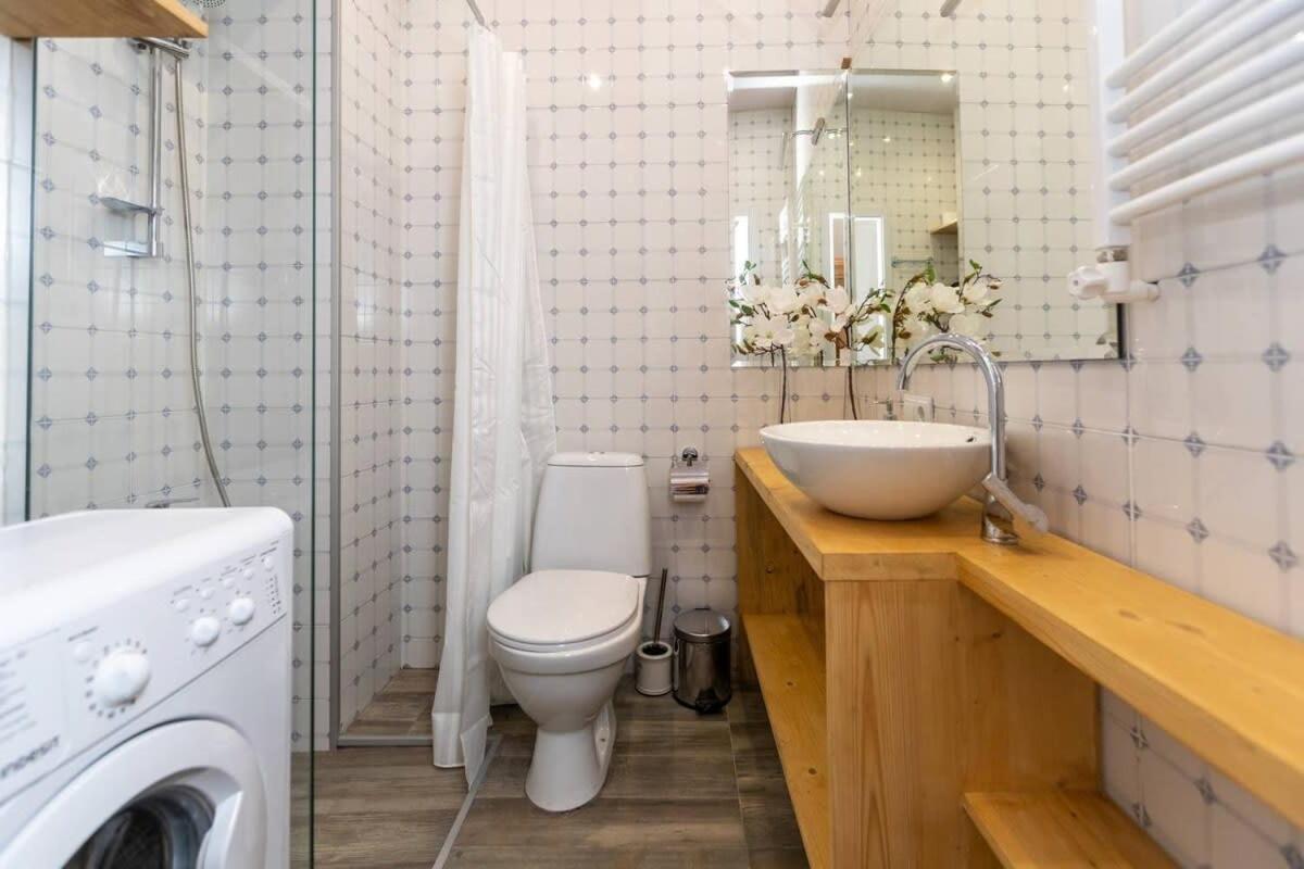 Wehost Liberty Square Apartments Tbilisi Eksteriør bilde