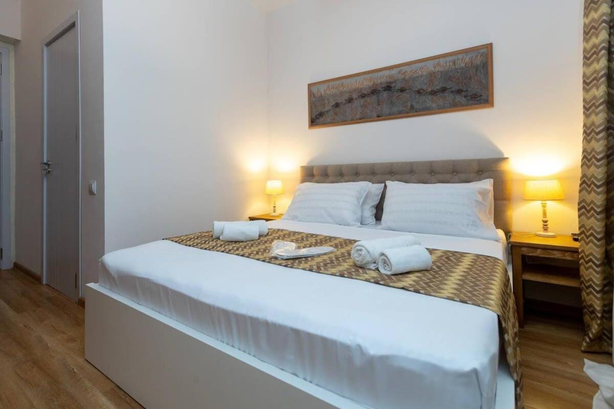 Wehost Liberty Square Apartments Tbilisi Eksteriør bilde